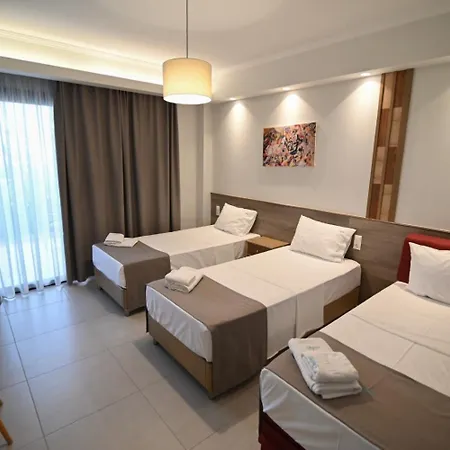 Skyline Fine Living Апартхотел 3*