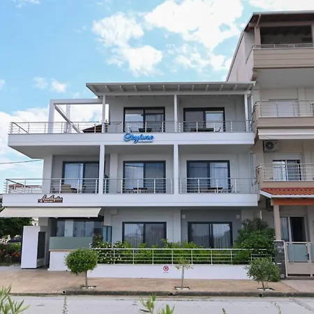 Skyline Fine Living Апартхотел Неи Порои