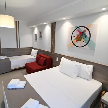 Skyline Fine Living Неи Порои