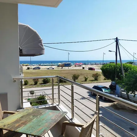 Апартхотел Skyline Fine Living