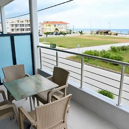 Skyline Fine Living Неи Порои