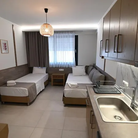 Апартхотел Skyline Fine Living 3*