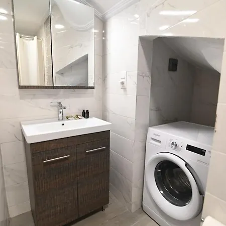 Skyline Fine Living Apartmanhotel 3*