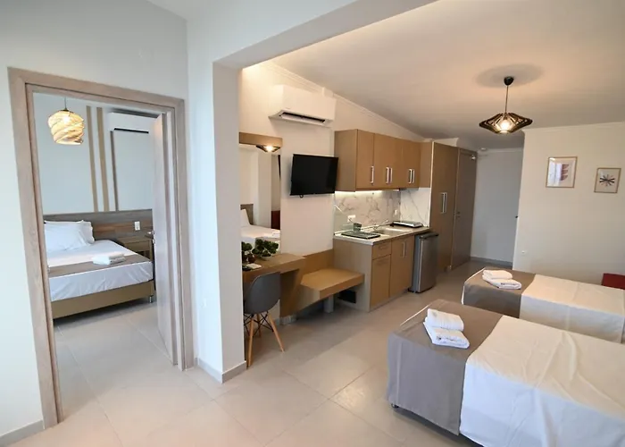 Skyline Fine Living Aparthotel 3*