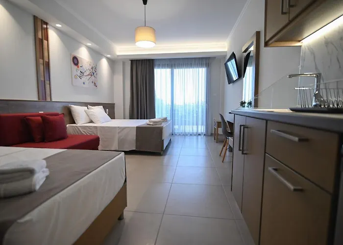 Skyline Fine Living 3*