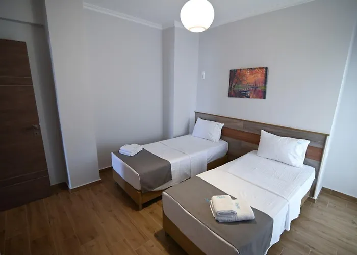 Skyline Fine Living 3*