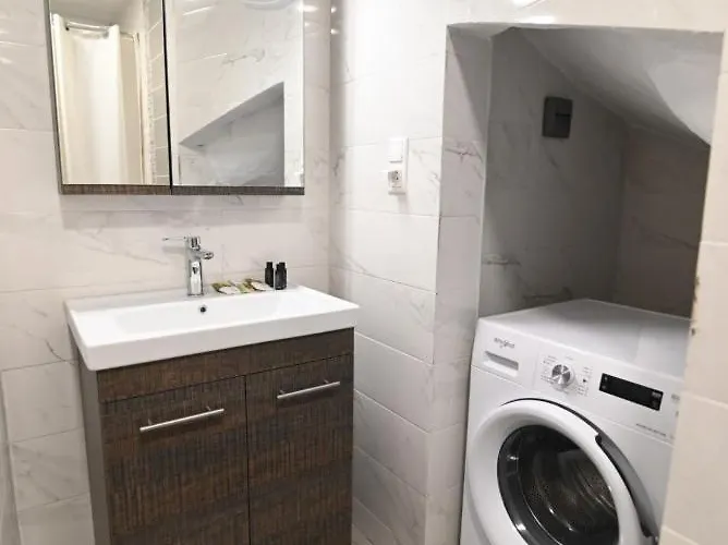 Skyline Fine Living Aparthotel 3*